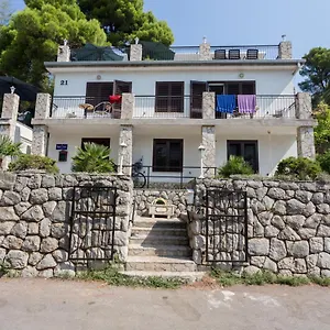 https://lussino-accommodation.primorje-gorskikotar.com