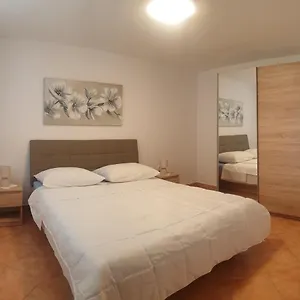 https://apartments-tuzlak.primorje-gorskikotar.com